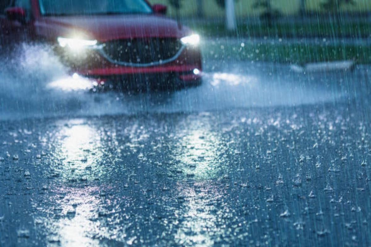 Seguros para automóveis cobrem danos por enchentes?