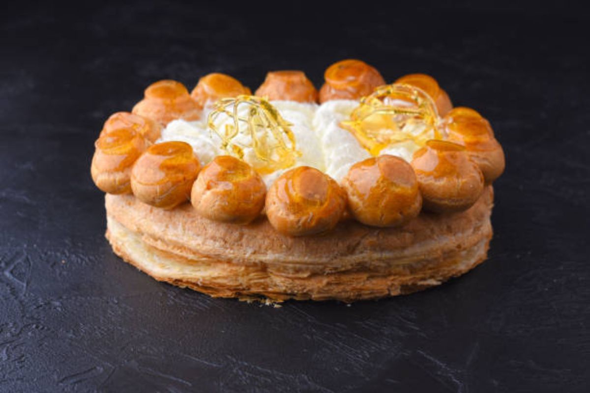 Bolo Saint Honoré: A Arte da Confeitaria Francesa