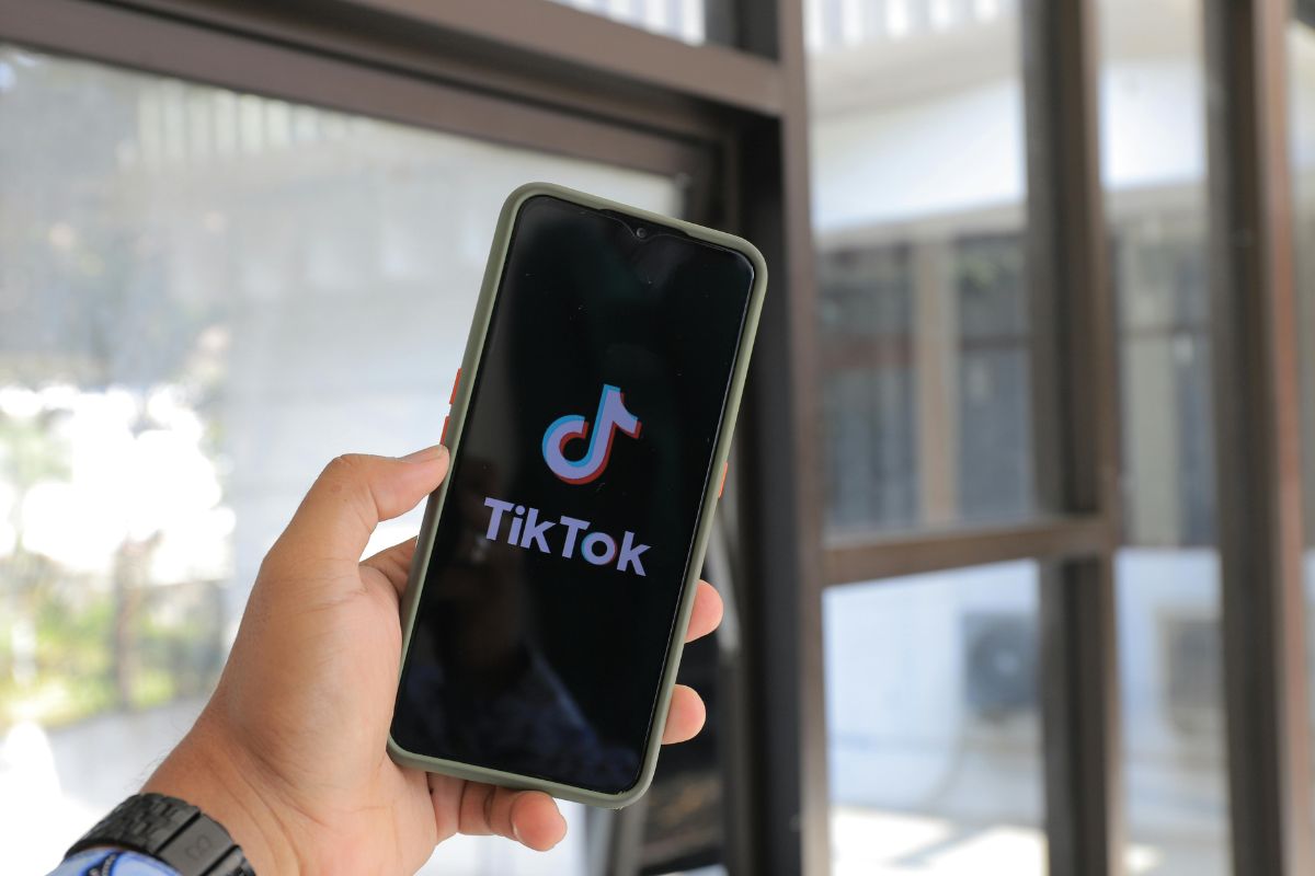 TikTok Shop: A Nova Onda da Internet que Você Precisa Conhecer